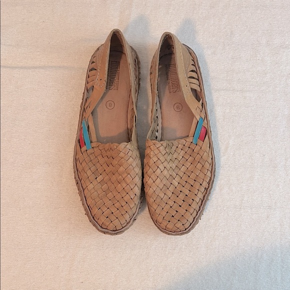 Mohinders Woven Flat - Picture 1 of 8